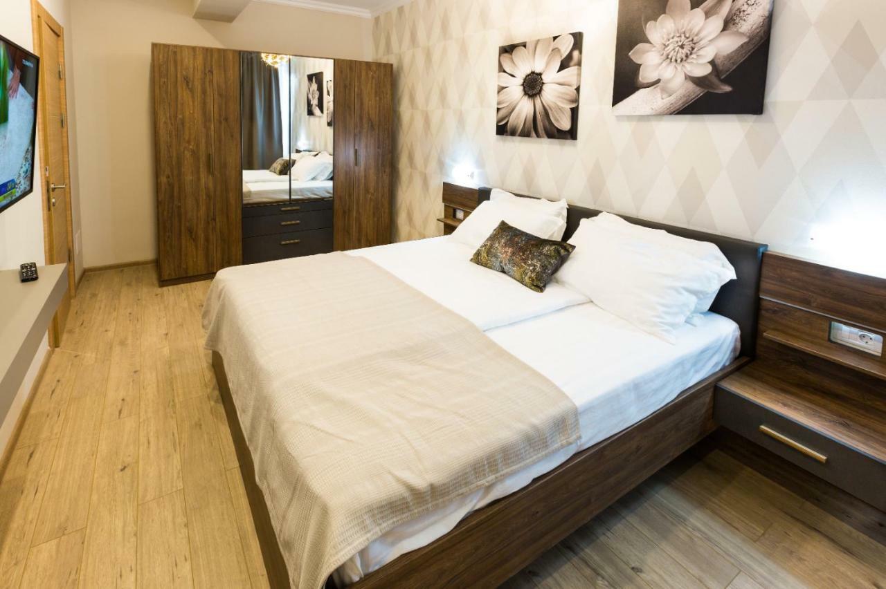 Rose Luxury Apartment Mamaia Exteriör bild